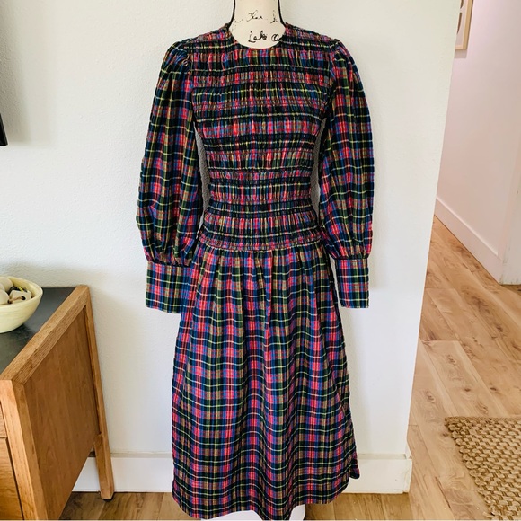 Sold! Gianni seersucker plaid smocked dress - Picture 5 of 16